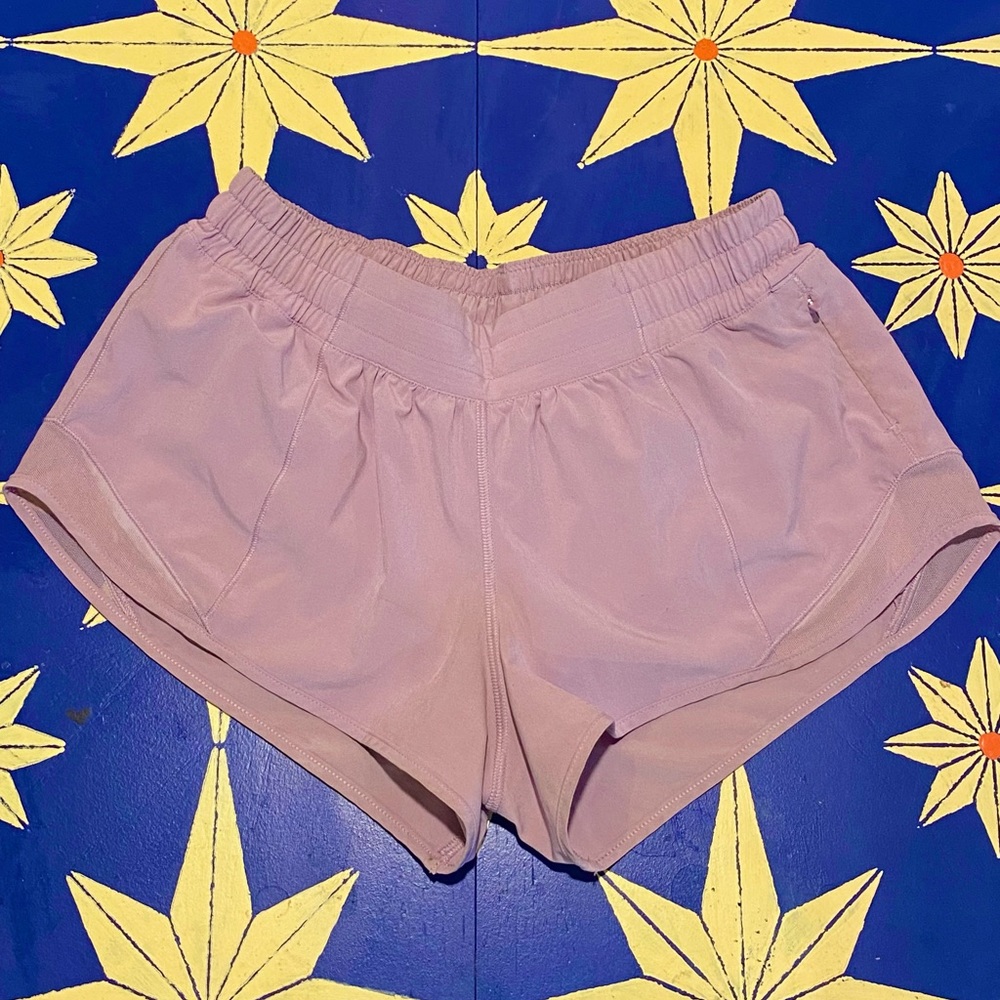 Lululemon Hotty Hot Shorts sz 6